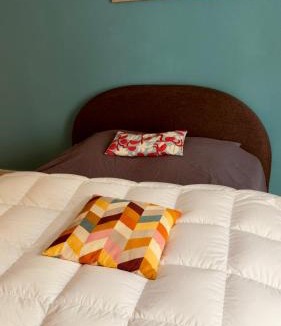 Saint-Pierre - Rene II - Bonsecours Apartment | T1 TV 43' avec Netflix - canal série - apple TV - OCS - Disney - Dazen - bein sport - prime vidéo