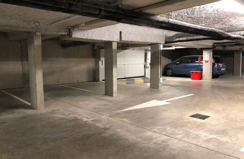 Fontaine Lestang-Bagatelle-Papus-Tabar-Bordelongue House | T1 with parking and close to metro A and tram T1 and T2