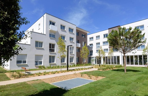 Fontaine Lestang-Bagatelle-Papus-Tabar-Bordelongue House | T1 with parking and close to metro A and tram T1 and T2