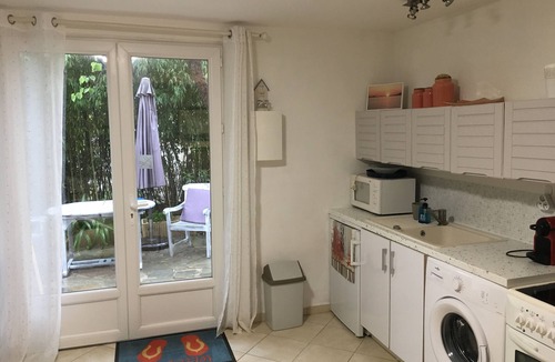 Le Pradet Apartment | T2 30 M2 GROUND HOUSE WITH INDEPENDENT ENTRANCE TO THE GARDEN PRADET JOUISSA