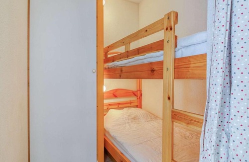 Luz-Saint-Sauveur Apartment | T2 cabine 6 pers à Luz, calme, parking, animaux OK - FR-1-402-13