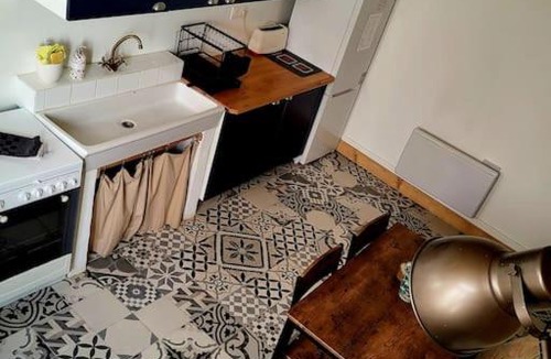 Remoulins Apartment | T2 Duplex "Chez Évelyne"