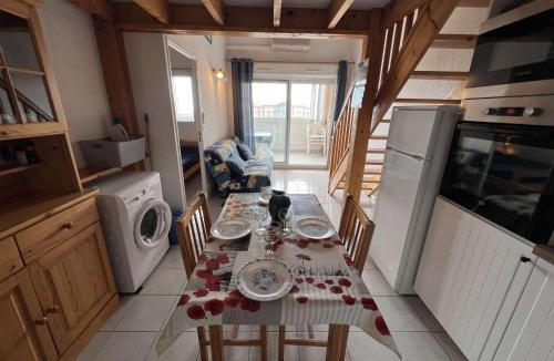 Valras-Plage Apartment | T2 duplex proche plage, clim, parking privatif - FR-1-701-81
