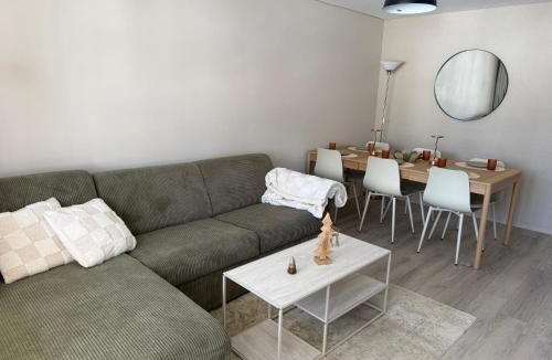 Les Claux Apartment | T2 LES FIBIERES Pied des pistes Vue sur les MÉLÈZES