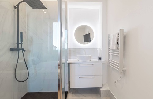 Beausoleil Condo | T2 Town Center, Casino