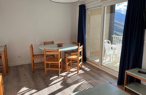Peyragudes Apartment | T3 apartment Peyragudes 6 ppl, balcony, ski-in, shuttle, spa, pets welcome, parking