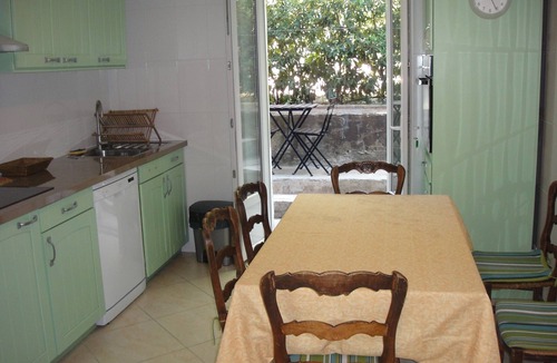 Bandol Apartment | T3 furnished -RDC beautiful Villa-100m from the beach Renécros, WIFI, Clim, Parking