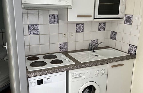 Luz-Saint-Sauveur Apartment | T3 historic center Luz + private parking