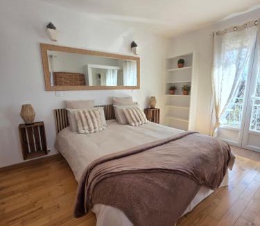 Les Adrets-de-l'Esterel Apartment | T3 vue mer et Esterel calme parking, proche plages La Perla Bianca