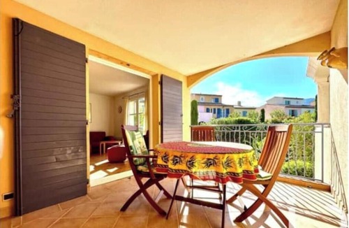 La Mole Apartment | T3 with swimming pool - Family oasis at the gates of Saint-Tropez
