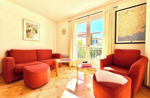 La Mole Apartment | T3 with swimming pool - Family oasis at the gates of Saint-Tropez