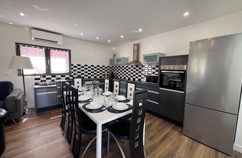 La Trinite House | T4 air-conditioned duplex with terrace, jacuzzi & parking - near Nice & Monaco