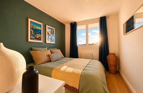 Bascule - Oratoire Apartment | T4 Pro Groupes - Parking - 6 pers - Arcade
