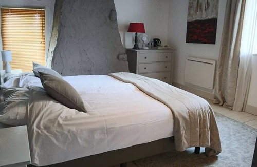 Grandrupt-de-Bains Bed & Breakfast | Taupe Room with Gourmet Breakfast in Farm, Grandrupt-de-Bains