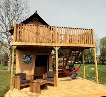 Bannes Other | Tente Cabane du Camping Hautoreille