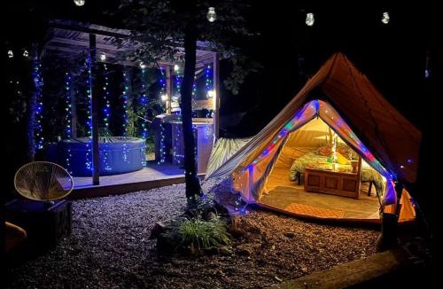 Boulazac-Isle-Manoire Other | Tente en jardin