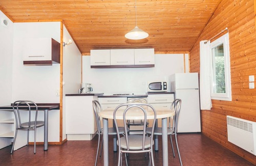 Monclar-de-Quercy RV Rental | Terres de France - Hameaux des Lacs