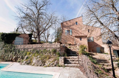 Le Val House | Terrubi Villa Jusqu'à 8 Couchages - Piscine Privée - Tennis en Provence Verte