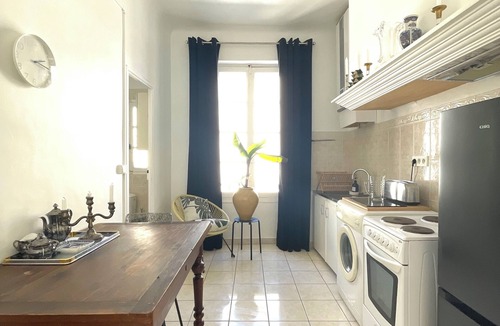 Collobrieres Apartment | The atelier, bohemian refuge with view in the heart of Collobrières