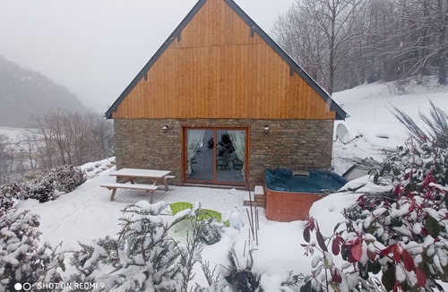 Gedre Ski Chalet | The Bordarriben Sauna and Spa