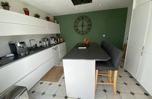 Boulazac-Isle-Manoire House | The city in the country
