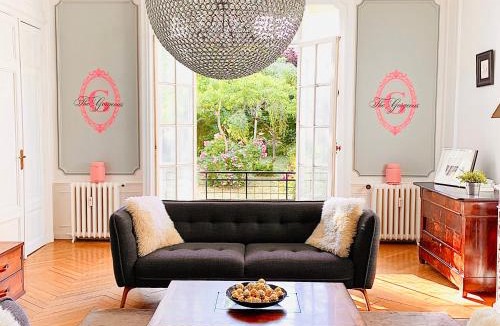 Reims City Centre Apartment | The Gorgeous Hyper Center private garden