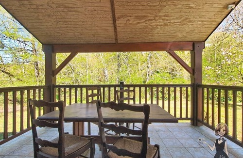 Eysus House | The Govardhan Guesthouse: A haven of peace and relaxation.