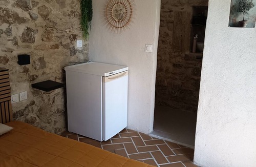 Aramon Bed & Breakfast | The Little Fig Tree Room
