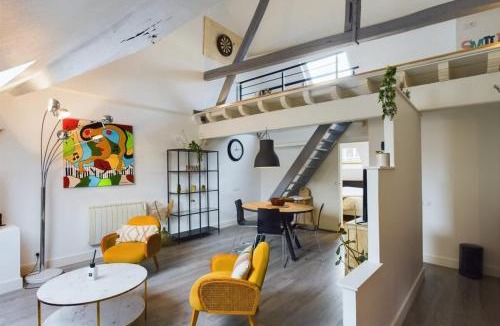 Old Town Apartment | The Loft Under the Roofs - Near the Train Station