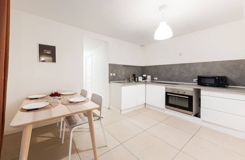 Moret-sur-Loing Apartment | The Loing Ramparts