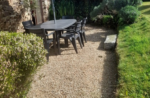Ploezal House | The Longere Sleeps 5 (2 Bedrooms)
