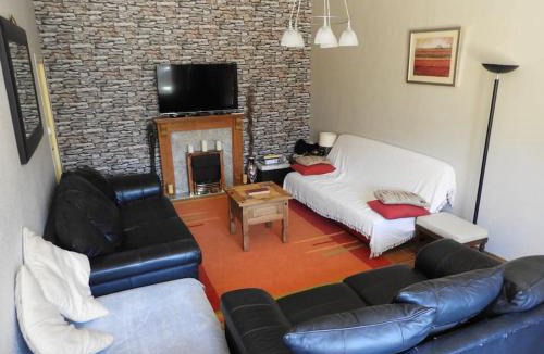 Belle-Isle-en-Terre House | The Old Coach House