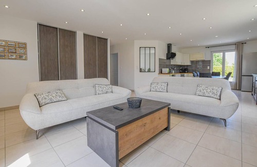 Dienville House | The Paradise of the Eastern Lakes