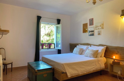 Orta San Giulio Apartment | The Pink House of Riso Amaro In the painted village Legro of Orta San Giulio