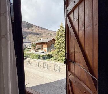 Saint-Lary-Soulan Apartment | The Snowy Barn