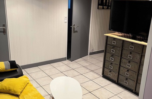 Frouard Apartment | This apartment of 45 m in the basement of my house ceilings do not exceed 2 m