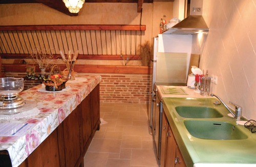 Canals House | This charming cottage is located in a hamlet ideally situated to discover the countryside as well as