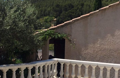 Cuges-les-Pins House | Top of Villa swimming pool/Jaccuzzi 6-8 pers. near Marseille Circuit Castellet