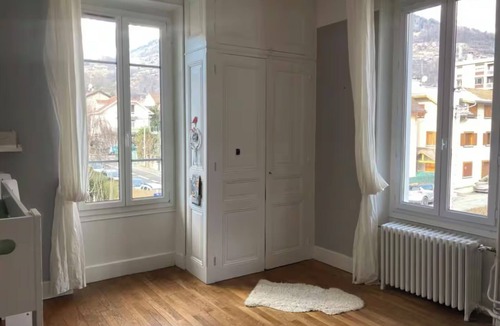Sallanches House | Town house with garden