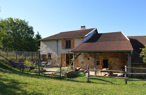 Tignecourt House | traditional, family and animal friendly holiday home m. turned. Garden and terrace