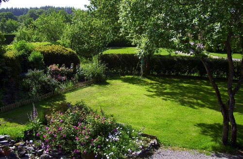 Saint-Mayeux Cottage | Traditional Farmhouse Gite at the heart of Brittany (Sleeps 1-5 in 2 Bedrooms)
