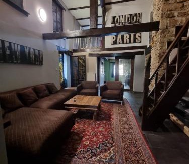 Rhodes Apartment | Traum Haus direkt am Wasser am großen Stockweiher