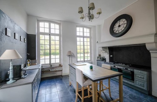 Isle-sur-Marne Other | Tremendous 8-bedroom castle in Isle-sur-Marne
