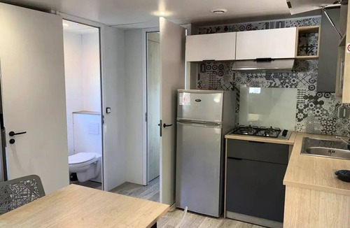 Sadirac House | Tribu 6-Room Mobile Home for 10 People, Air-Conditioned + TV, 3 Bathrooms