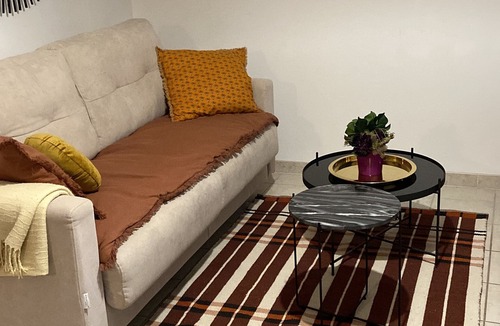 Dax Apartment | Two-bedroom apartment with a covered terrace and private parking, in a quiet location near downtown.