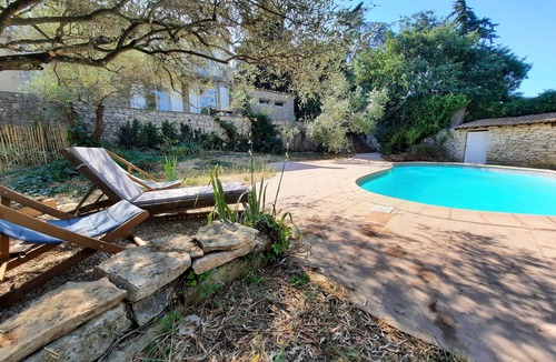 Quartier des Espesses Cottage | Two-bedroom gîte with terrace and swimming pool
