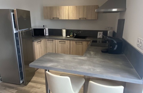 La Cite Apartment | Un apt Meublé Avec une vue sur le Port des Bas Sablons et un Parking Gratuit
