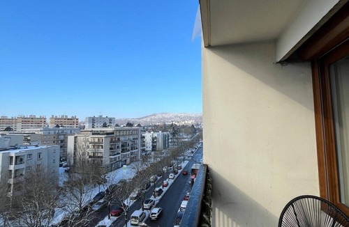 Thionville Apartment | Unlock - Renovated apartment with elevator and balcony, free parking
