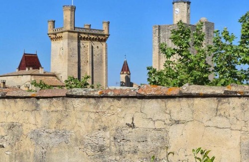 Uzes Apartment | Uzès Place aux Herbes - Le Belvédère - Rooftop unique et Clim - Appartement d'exception