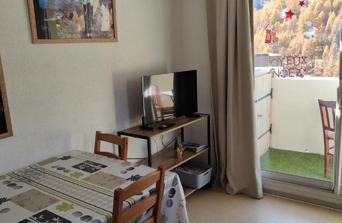 Allos Apartment | véritable 2 pièces, vue panoramique